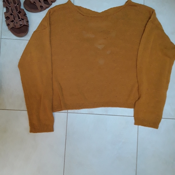Cute Forever 21 Crop Sweater - Picture 2 of 8